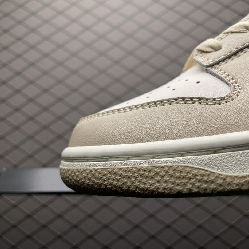 Dunk Low Phantom Metallic Gold