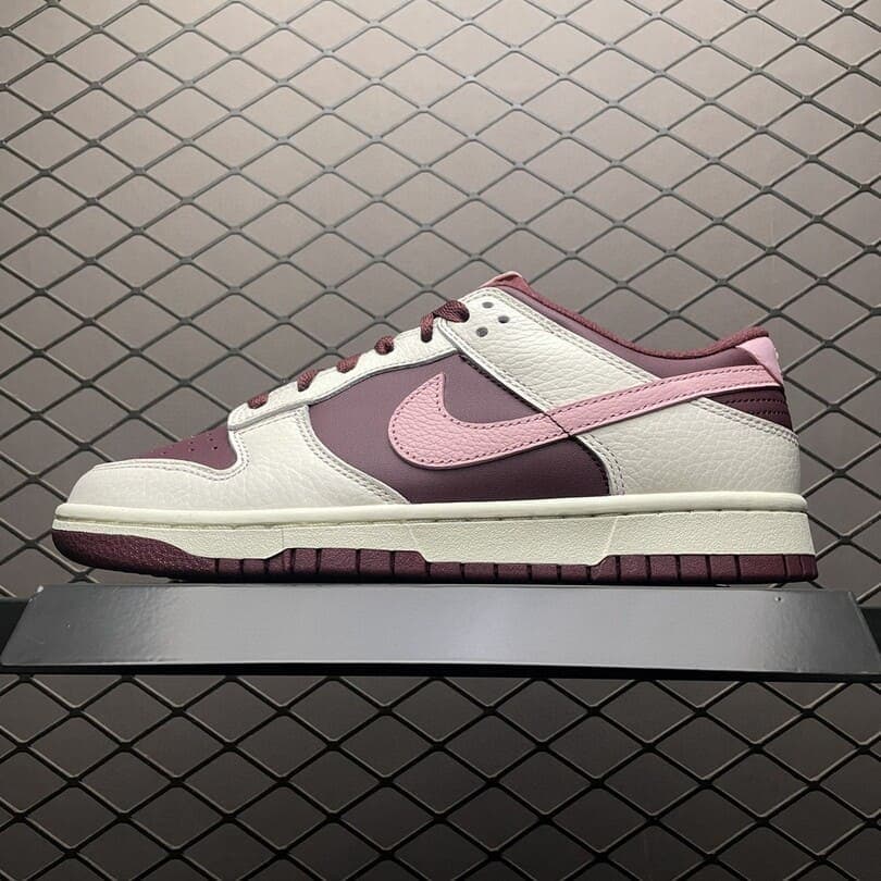 Dunk Low Retro PRM Valentine s Day (2023)