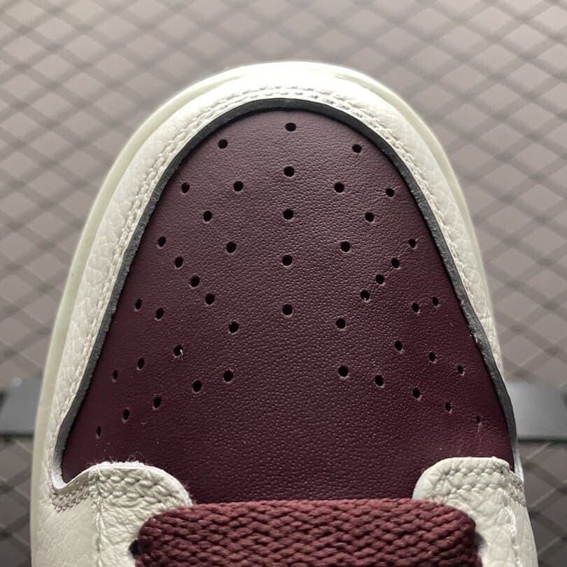 Dunk Low Retro PRM Valentine s Day (2023)