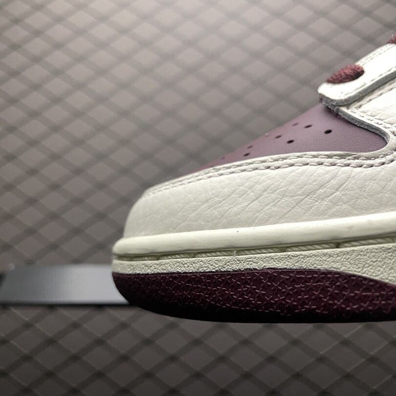 Dunk Low Retro PRM Valentine s Day (2023)