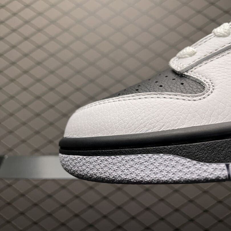 Dunk Low Retro Reverse Panda