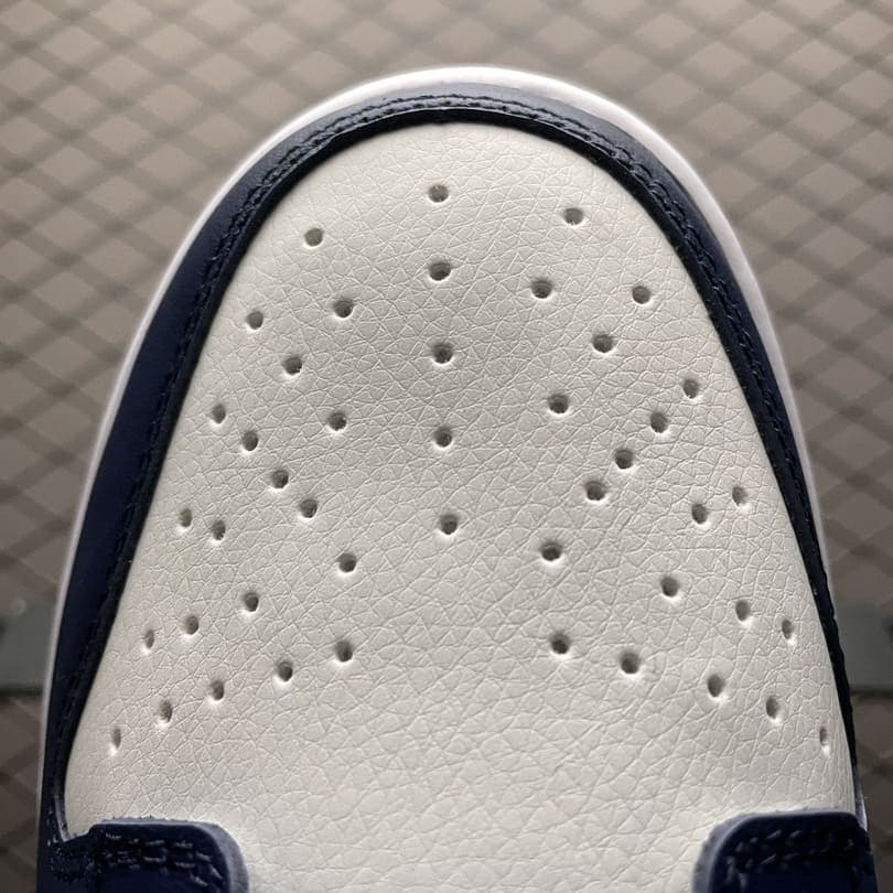 Dunk Low Summit White Midnight Navy