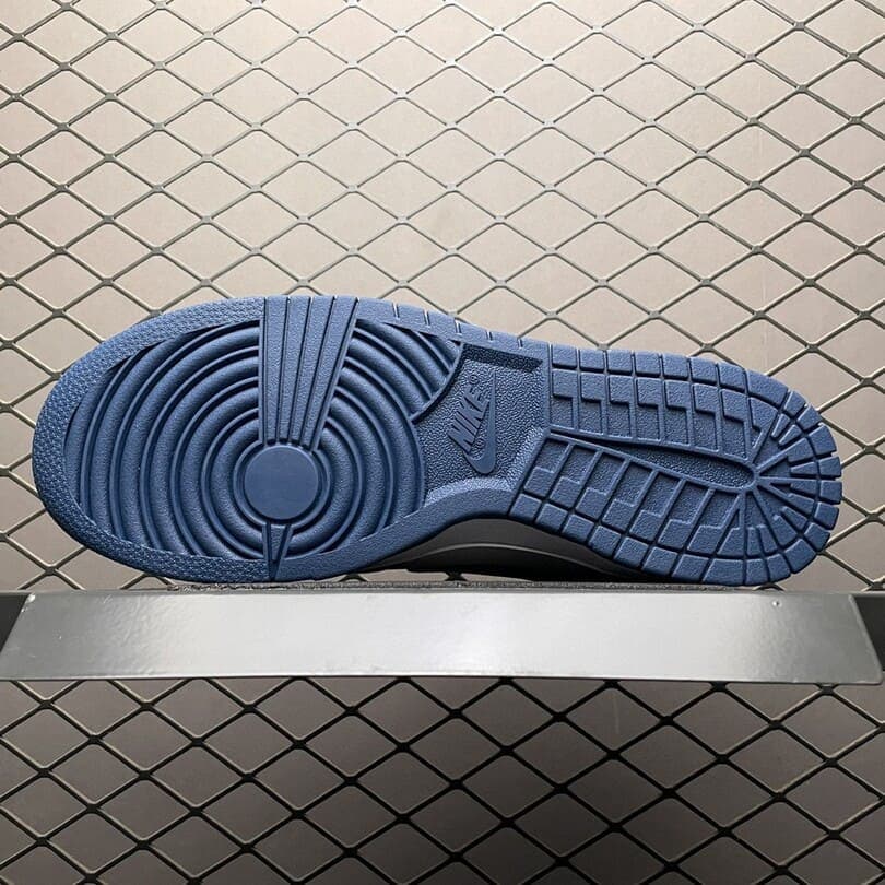 Dunk Low Valerian Blue