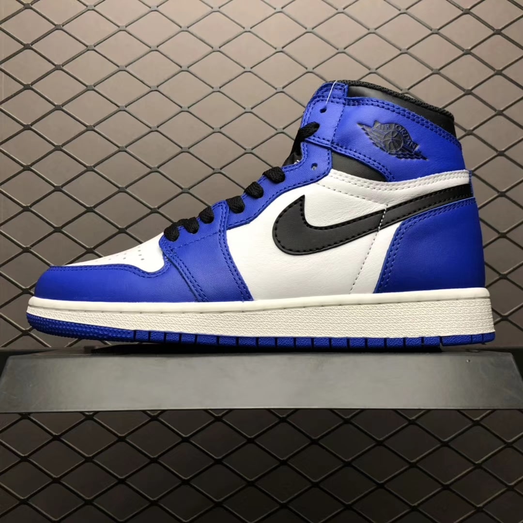 Air_Jordan_1_Retro_High_Blue_Black_Foot_Soccer_Pro_-_Air_Jordan_1_Nike