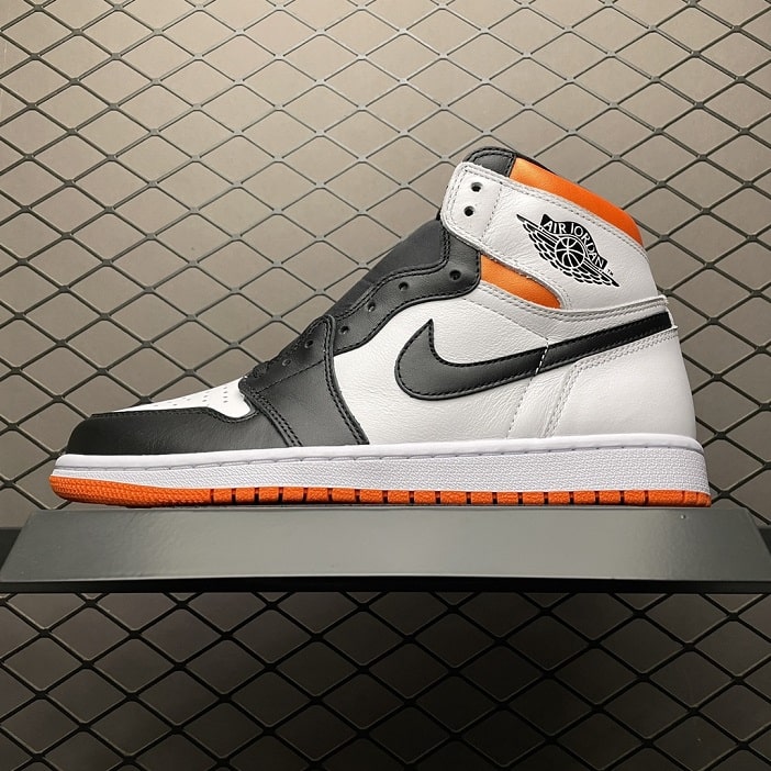 Air_Jordan_1_Retro_High_Electro_Orange_Foot_Soccer_Pro