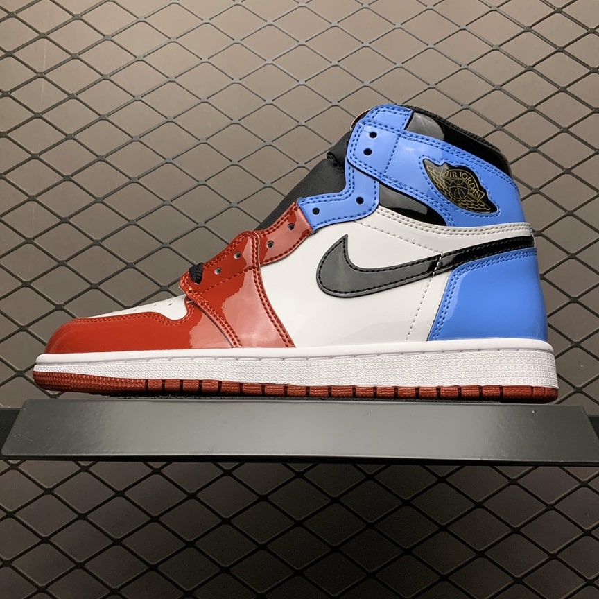 Air_Jordan_1_Retro_High_Fearless_UNC_Chicago_Foot_Soccer_Pro