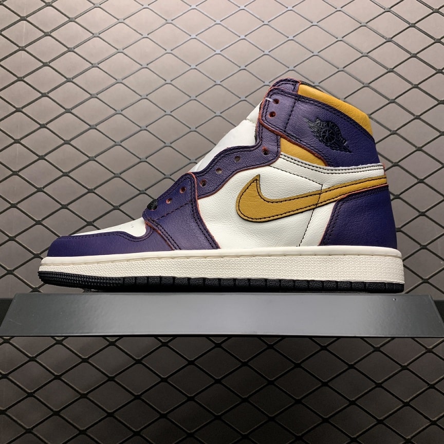 Air_Jordan_1_Retro_High_LA_to_Chicago_Foot_Soccer_Pro