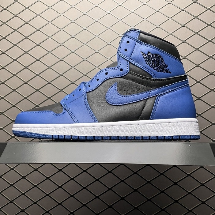 Air_Jordan_1_Retro_High_OG_Dark_Marina_Blue_Foot_Soccer_Pro