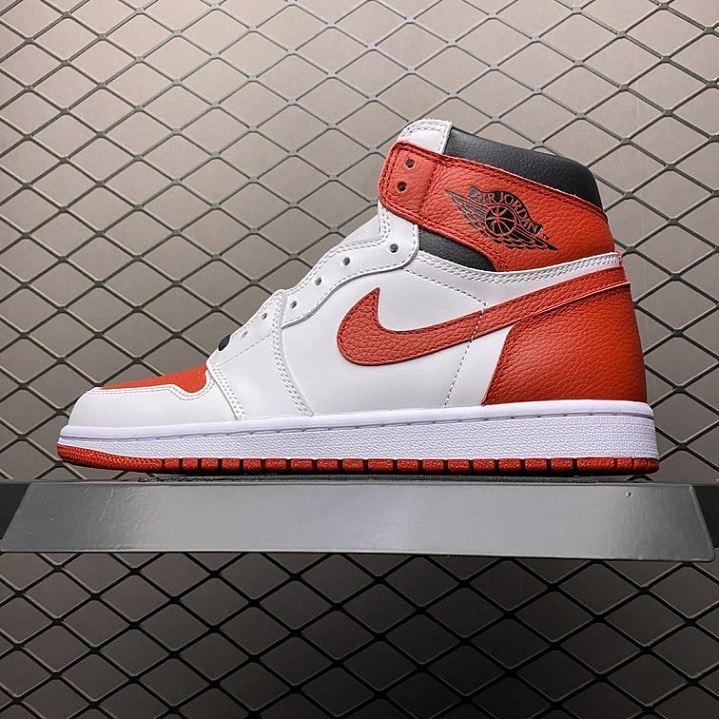 Air_Jordan_1_Retro_High_OG_Heritage_Foot_Soccer_Pro