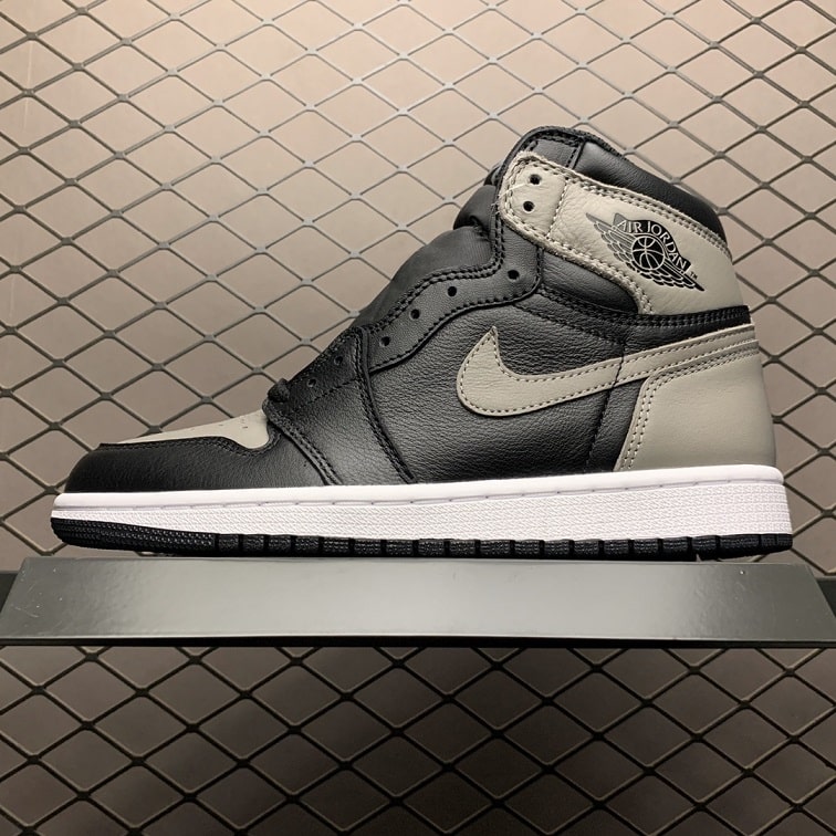 Air_Jordan_1_Retro_High_Shadow_Black_Grey_Foot_Soccer_Pro