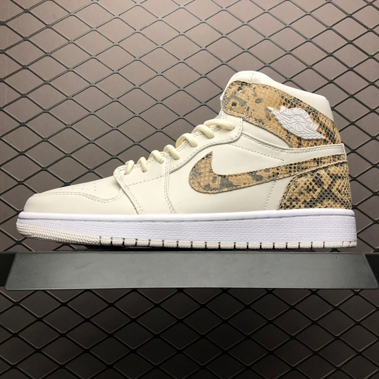 Air_Jordan_1_Retro_High_White_Snake_Foot_Soccer_Pro