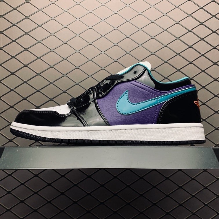 Air_Jordan_1_Low_Black_Court_Purple_Turbo_Green_Foot_Soccer_Pro