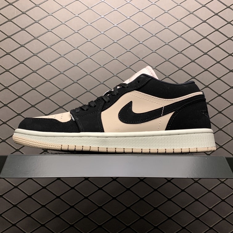 Air_Jordan_1_Low_Black_Rose_Gold_Foot_Soccer_Pro_-_Air_Jordan_1_Nike