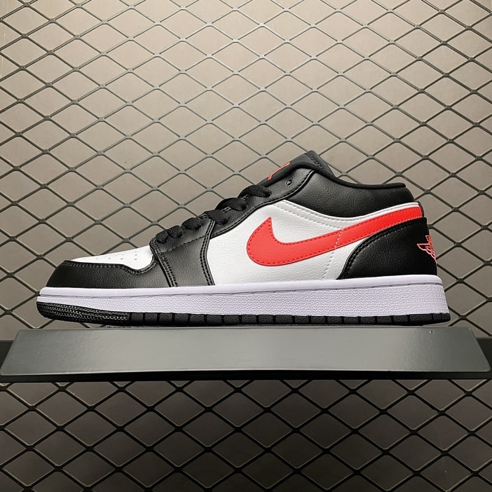 Air_Jordan_1_Low_Black_Siren_Red_Foot_Soccer_Pro_-_Air_Jordan_1_low