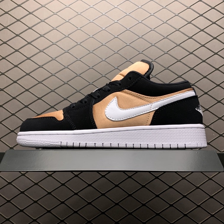 Air_Jordan_1_Low_Black_White_Rose_Gold_Foot_Soccer_Pro_-_Air_Jordan_1_Low