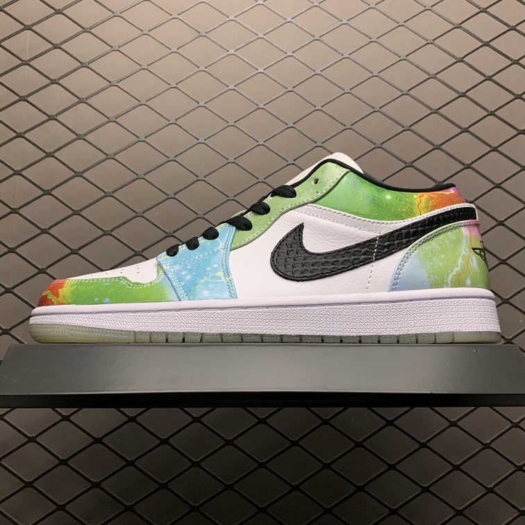 Air_Jordan_1_Low_Galaxy_(W)_Foot_Soccer_Pro_-_Air_Jordan_1_Low