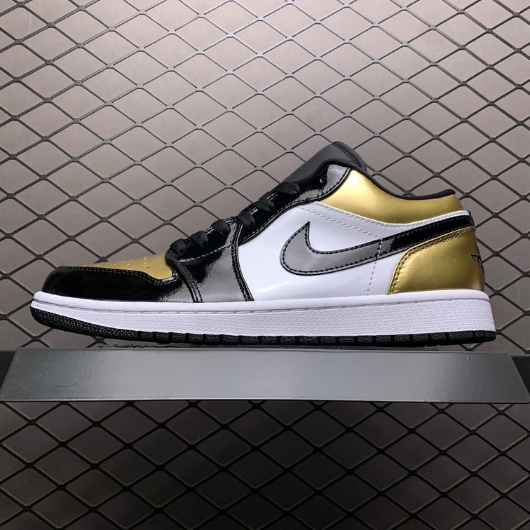 Air_Jordan_1_Low_Gold_Toe_Foot_Soccer_Pro_-_Air_Jordan_1_Nike