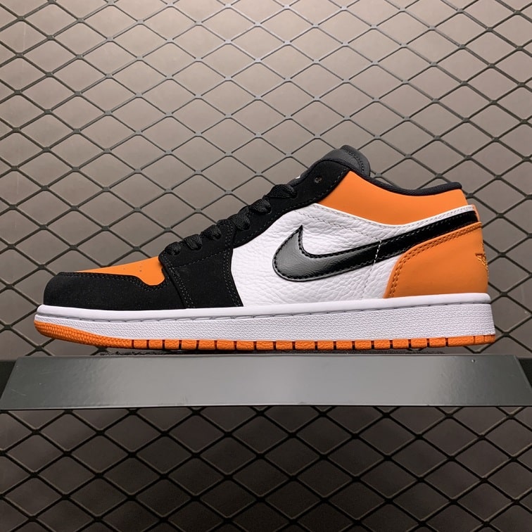 Air_Jordan_1_Low_Shattered_Backboard_Foot_Soccer_Pro_-_Air_Jordan_1