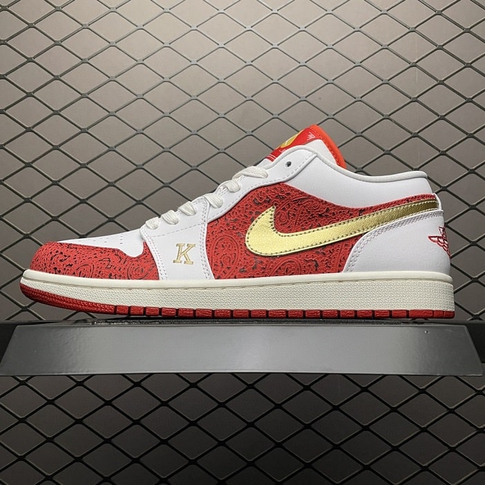 Air_Jordan_1_Low_Spades_Foot_Soccer_Pro_-_Air_Jordan_1_low