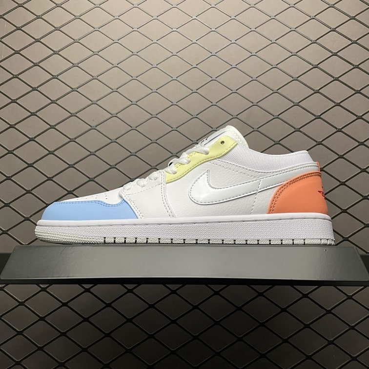 Air_Jordan_1_Low_To_My_First_Coach_Foot_Soccer_Pro_-_Air_Jordan_1_low