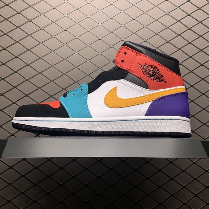 Air_Jordan_1_MID_Bred_Multicolor_Foot_Soccer_Pro