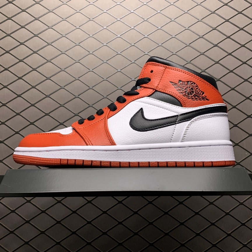 Air_Jordan_1_MID_Chicago_2020_Foot_Soccer_Pro