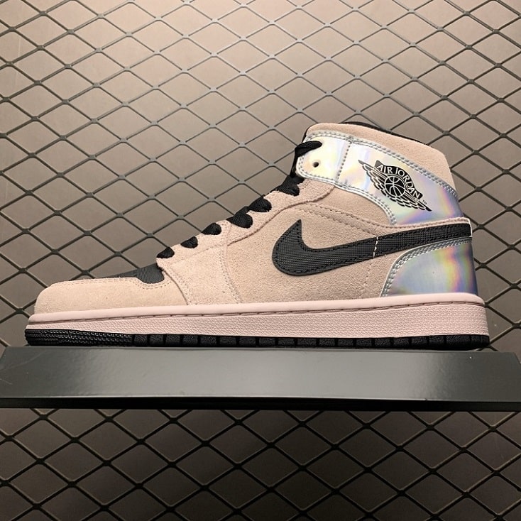 Air_Jordan_1_MID_Dirty_Powder_Iridescent_Foot_Soccer_Pro