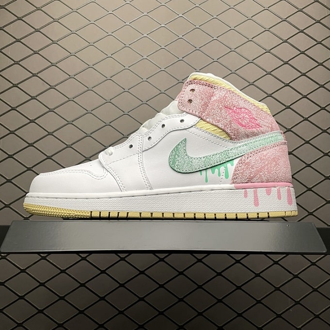 Air_Jordan_1_MID_Paint_Drip_Foot_Soccer_Pro