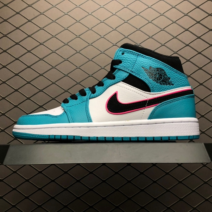 Air_Jordan_1_MID_South_Beach_Blue_Foot_Soccer_Pro