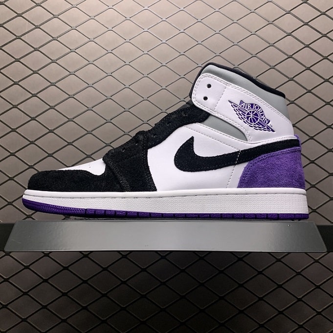 Air_Jordan_1_MID_Varsity_Purple_Foot_Soccer_Pro
