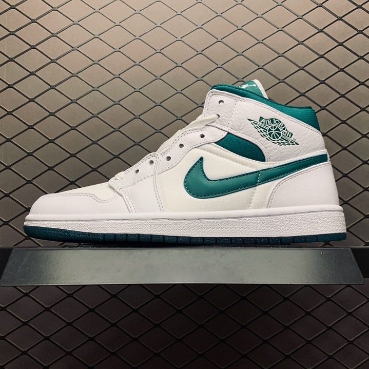 Air_Jordan_1_MID_White_Mystic_Green_Foot_Soccer_Pro