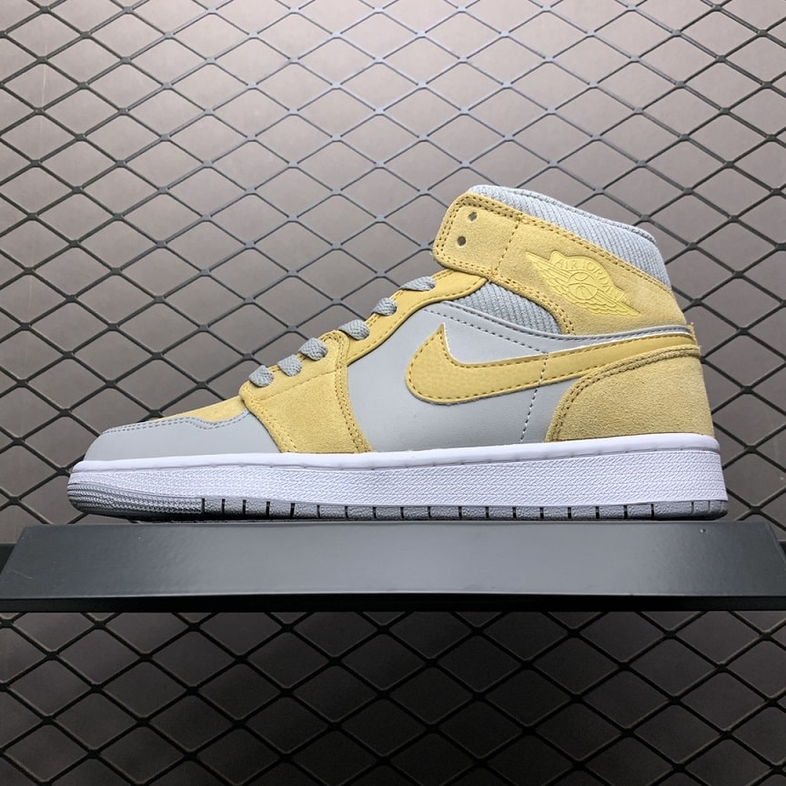 Air_Jordan_1_Mid_Yellow_Grey_Foot_Soccer_Pro
