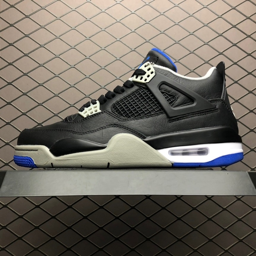 Air_Jordan_4_Retro_Motorsports_Alternate_Foot_Soccer_Pro