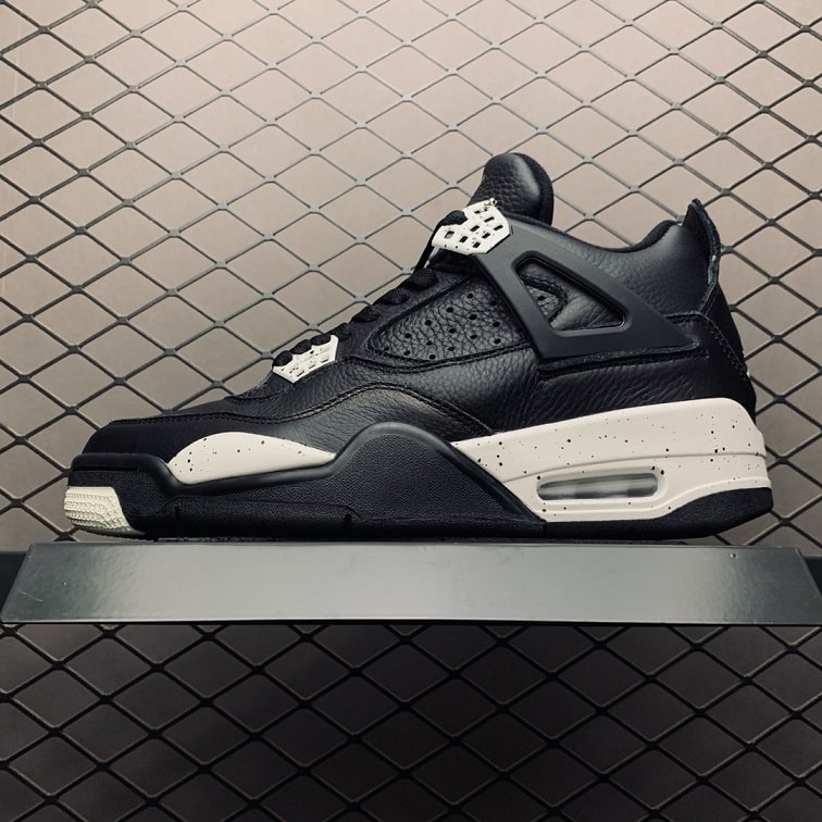 Air_Jordan_4_Retro_Oreo_LS_Foot_Soccer_Pro_-_Sneakers_Air_Jordan_4